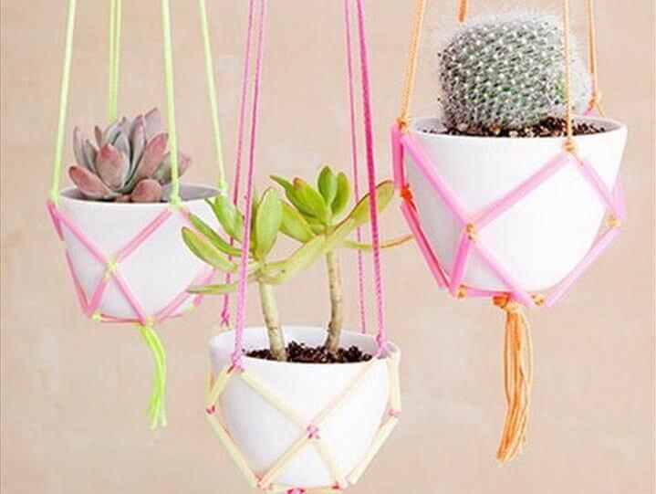 DIY Hanging Planters Using Plasic Straws and Yarn