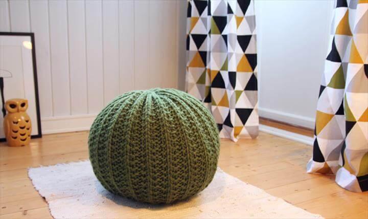 Knitted cactus Puff pickles