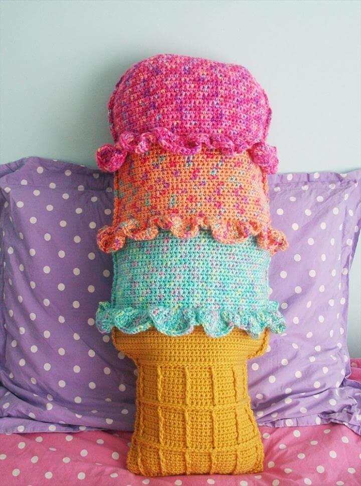 Free Patterns for Gorgeous Crocheted Pillows