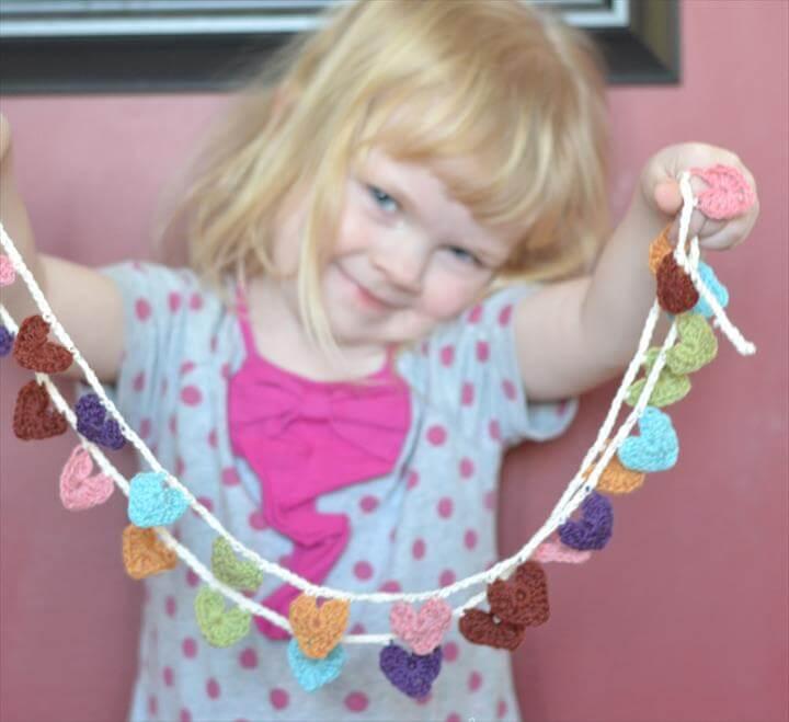 Crochet a Mini Hearts Bunting Banner