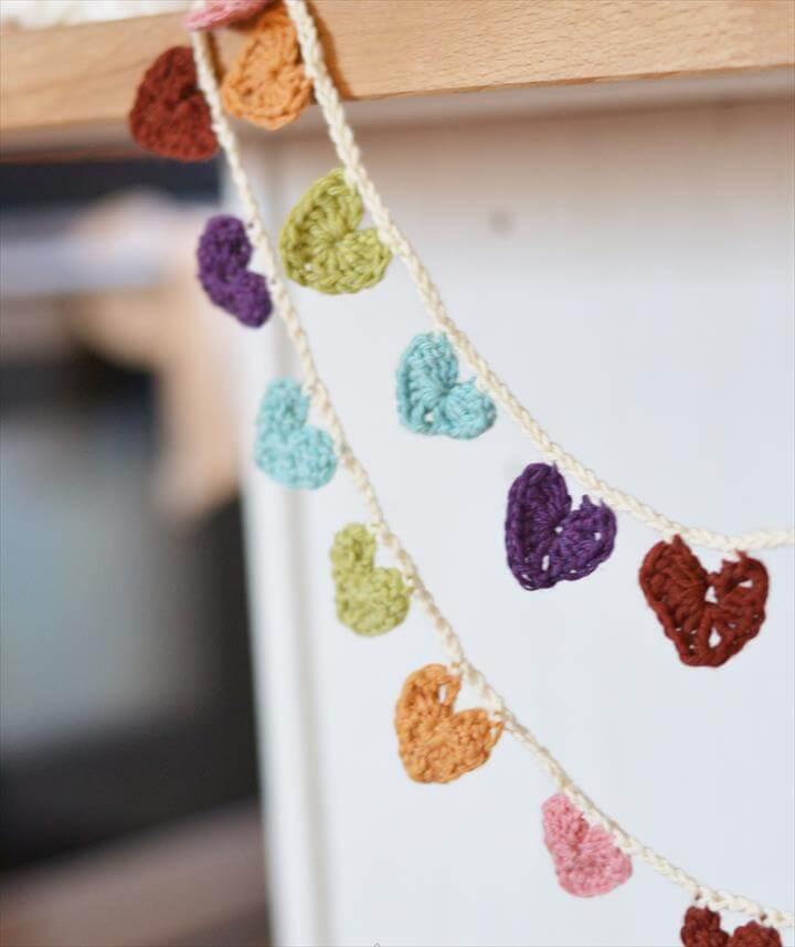 Crochet a Mini Hearts Bunting Banner