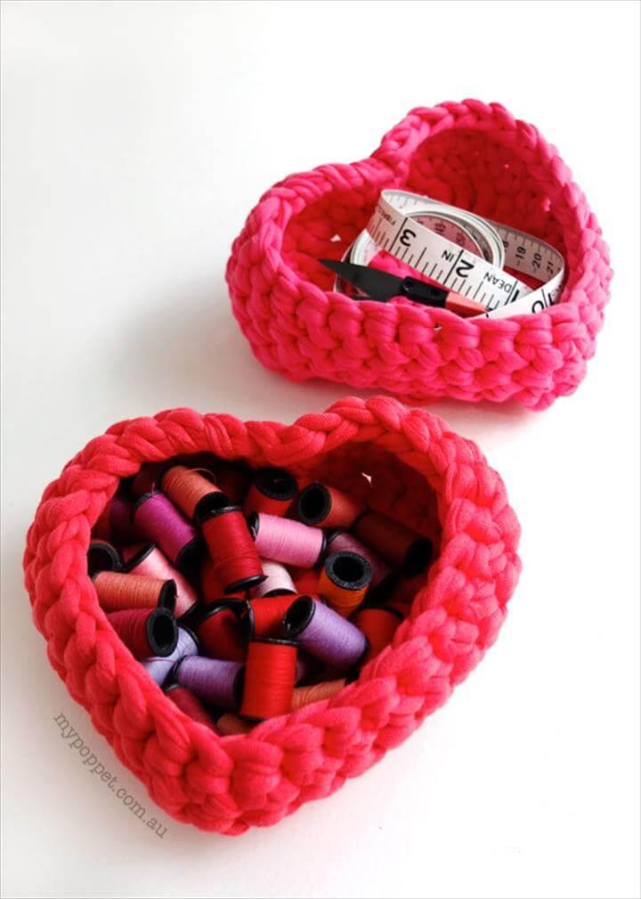 sweet heart crochet baskets