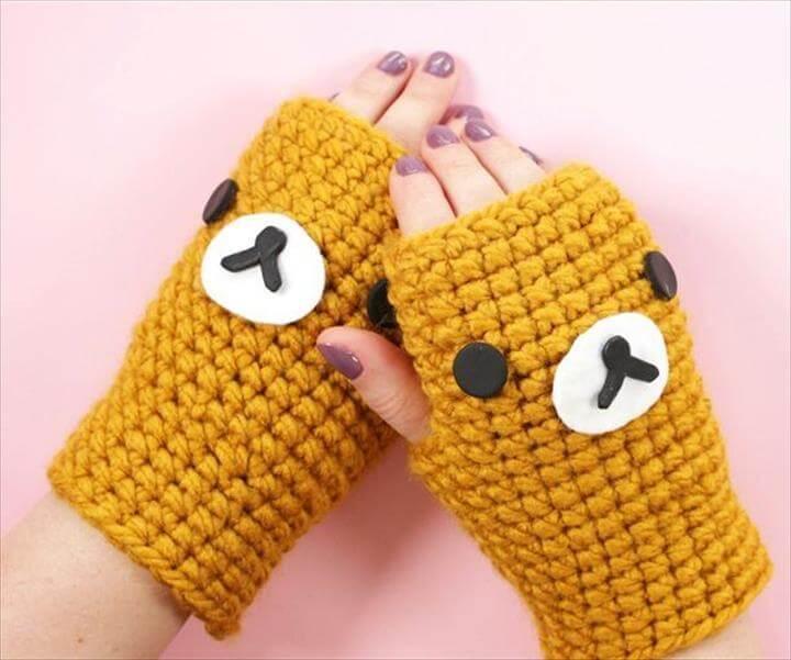 DIY Hello Kitty Crochet Gloves