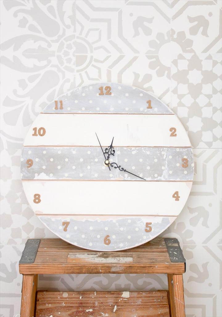 white pallet wall clock