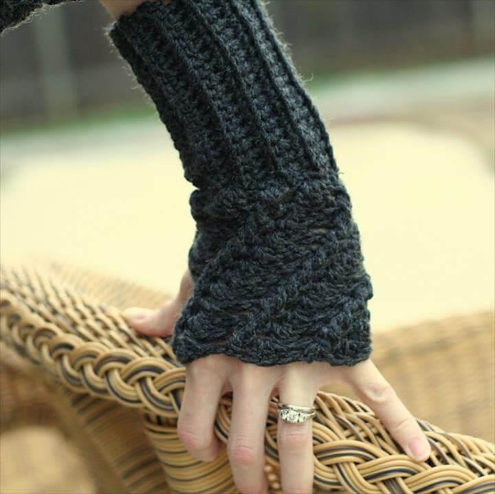 Vintage Fingerless Gloves Pattern, free crochet fingerless mitts patterns wrist warmers crochet arm warmers free patterns