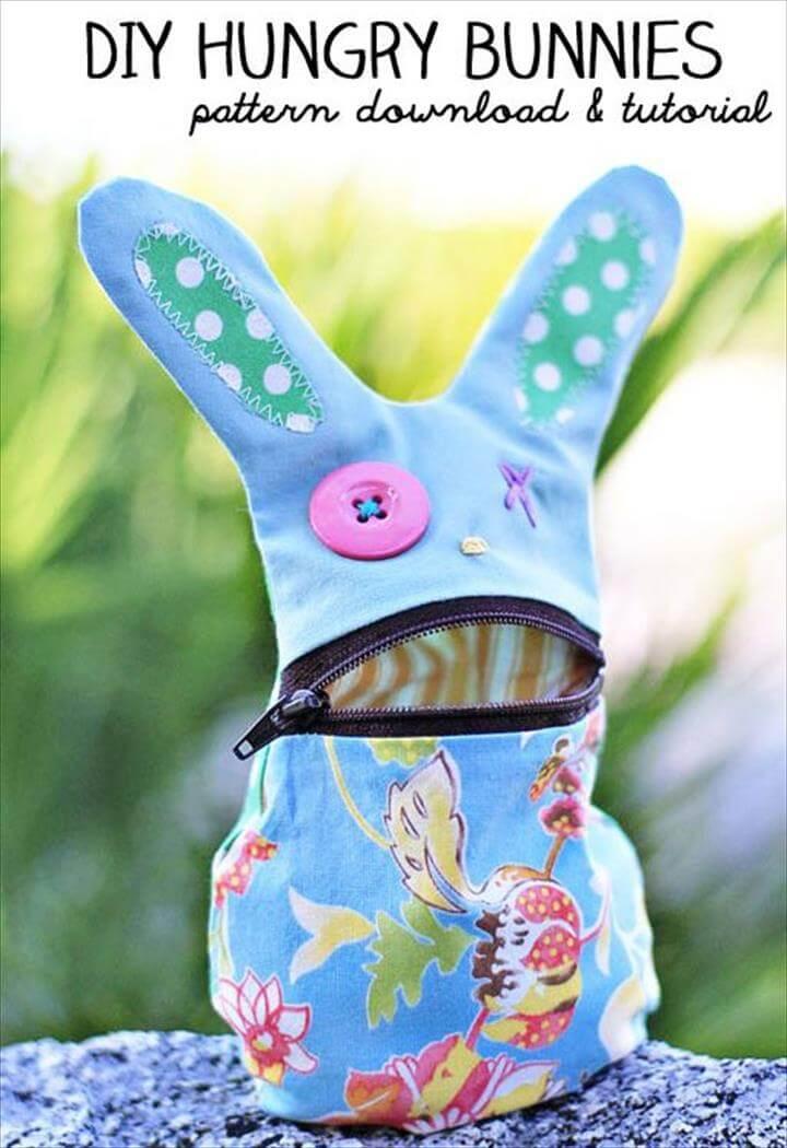 Zipper Bunny (free sewing pattern)
