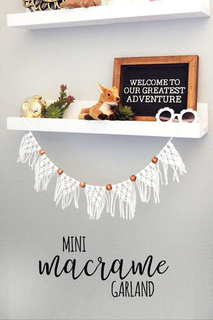 How to Macrame a Mini Garland