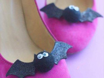 DIY Bat Shoe Clips |