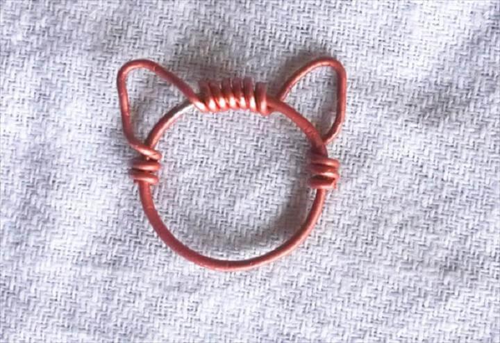 DIY cat ring