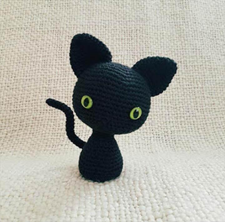 Crochet Patterns and Projects for Teens - The Minima' Cat - Best Free Patterns and