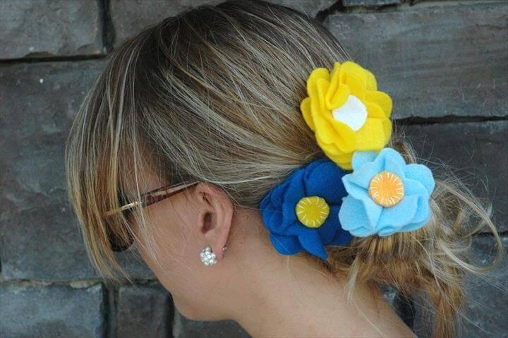 FABRIC FLOWER HAIR CLIP