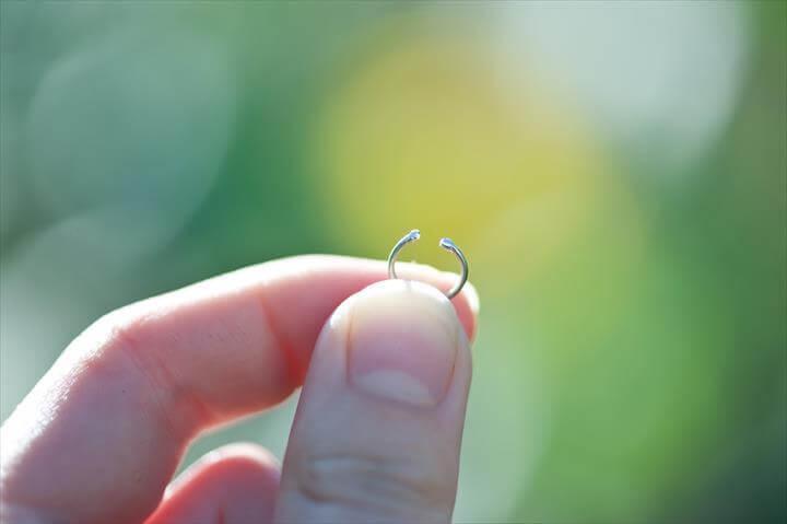 Silver ear cuff DIY