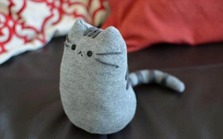 DIY Pusheen Sock Plush