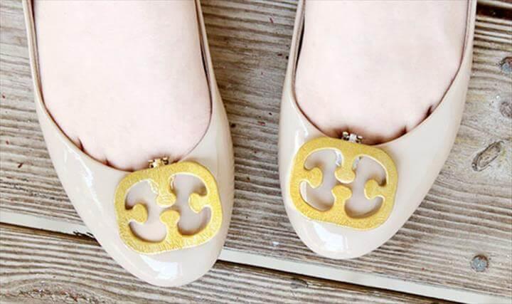 DIY Tory Burch-inspired shoe clips... using those as-seen-