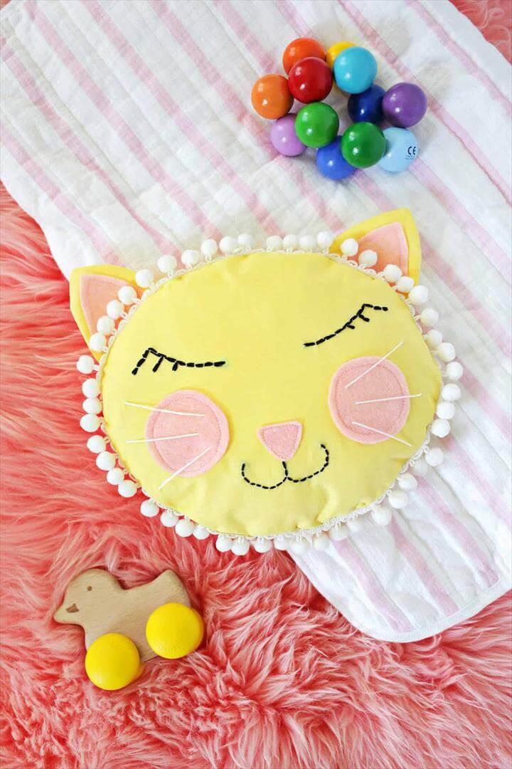 Cat Face Pillow DIY