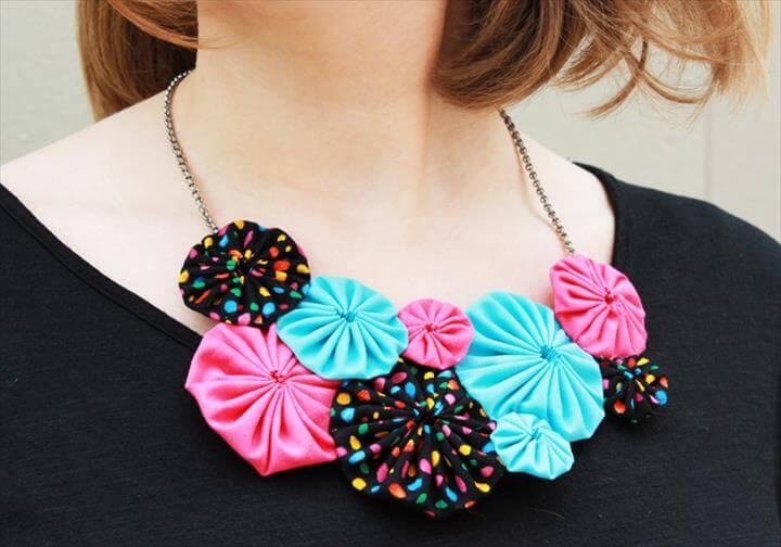  yoyo flower necklace