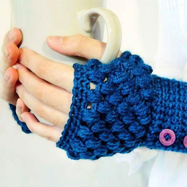 puff stitch crochet, fingerless gloves crochet, cozy crochet idea