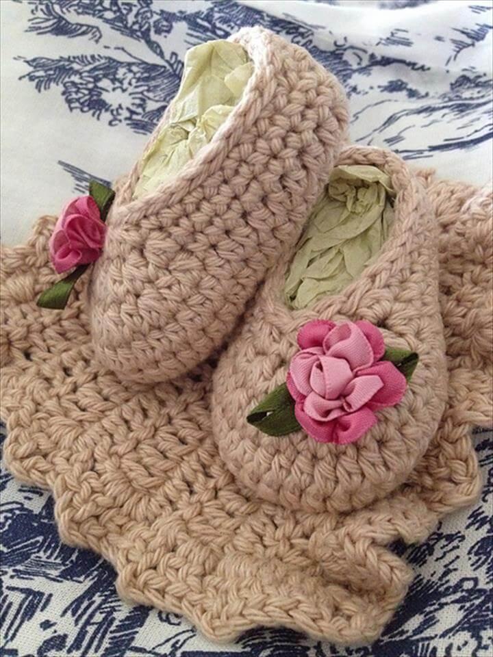 crochet baby booties