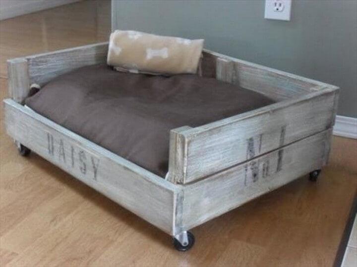 wooden pallet, dog house, wheels dog house, wheels pallet bed