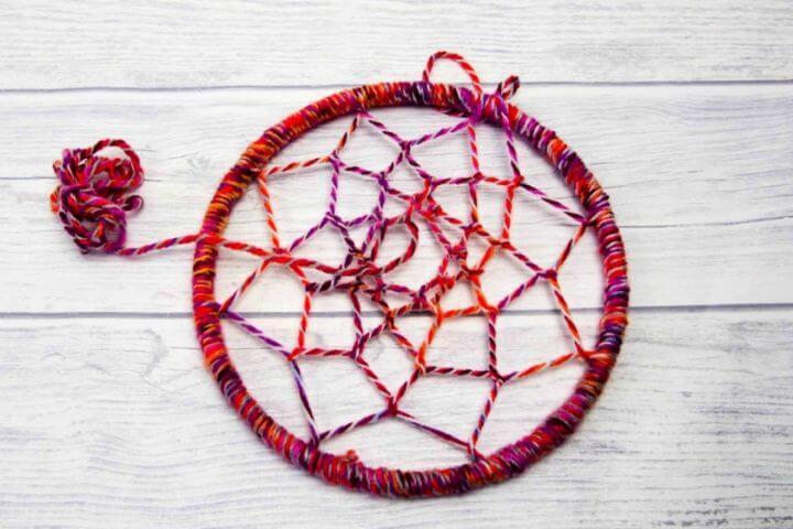 Amazing DIY Dreamcatcher Tutorial