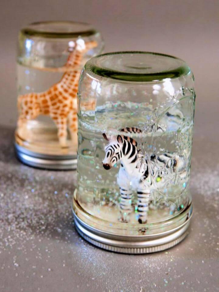 Cute DIY Glitter Snow Globes From Mason Jars
