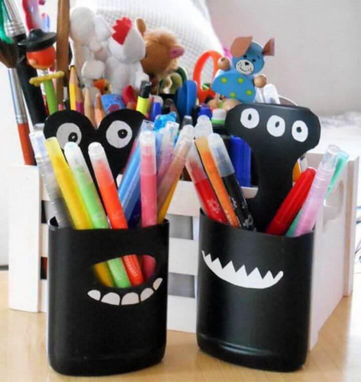 DIY Plastic Bottle Pencil Holder Easy Craft Idea 1