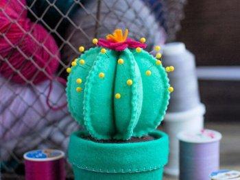 Felt Cactus Pincushion DIY Tutorial