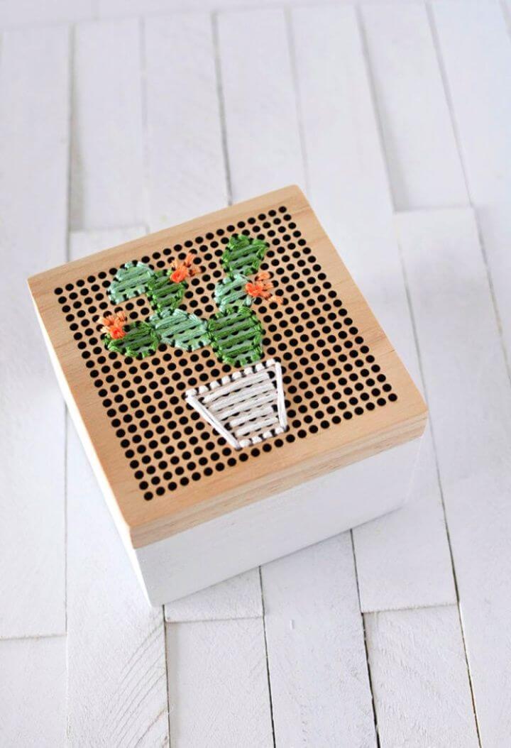 Simple Cacti Embroidered Box