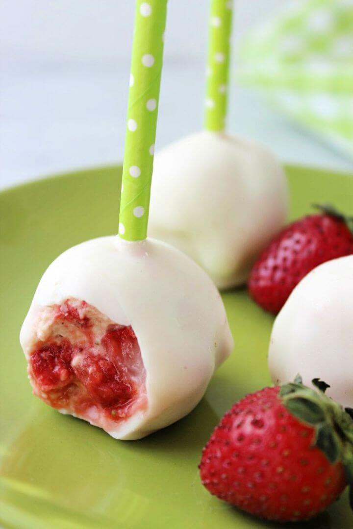 How To Make Strawberry Shortcake Cake Pops