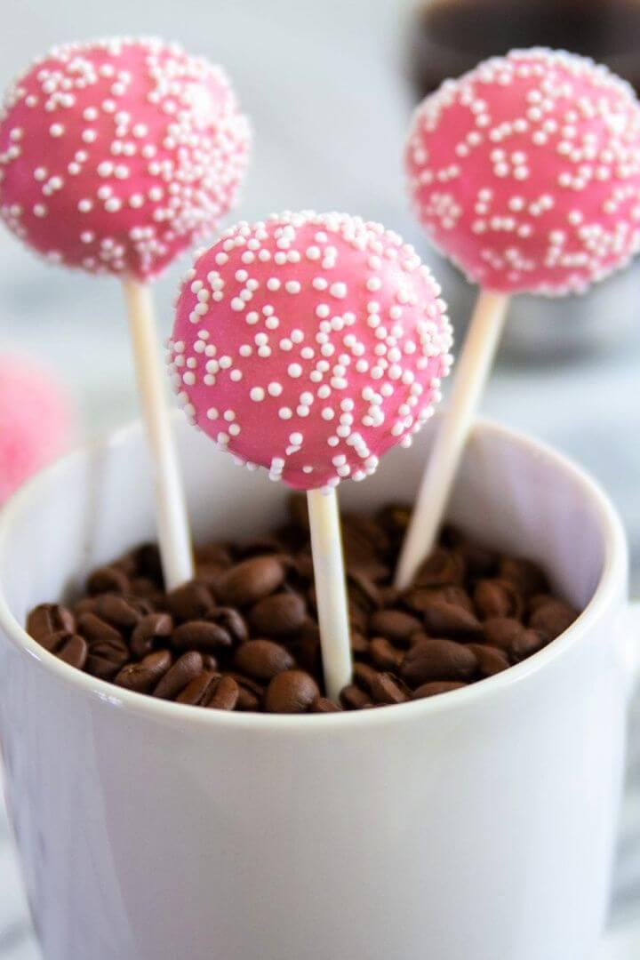 https://cdn.diytomake.com/wp-content/uploads/2019/05/How-to-Make-DIY-Cake-Pops-Starbucks-Copycat.jpg