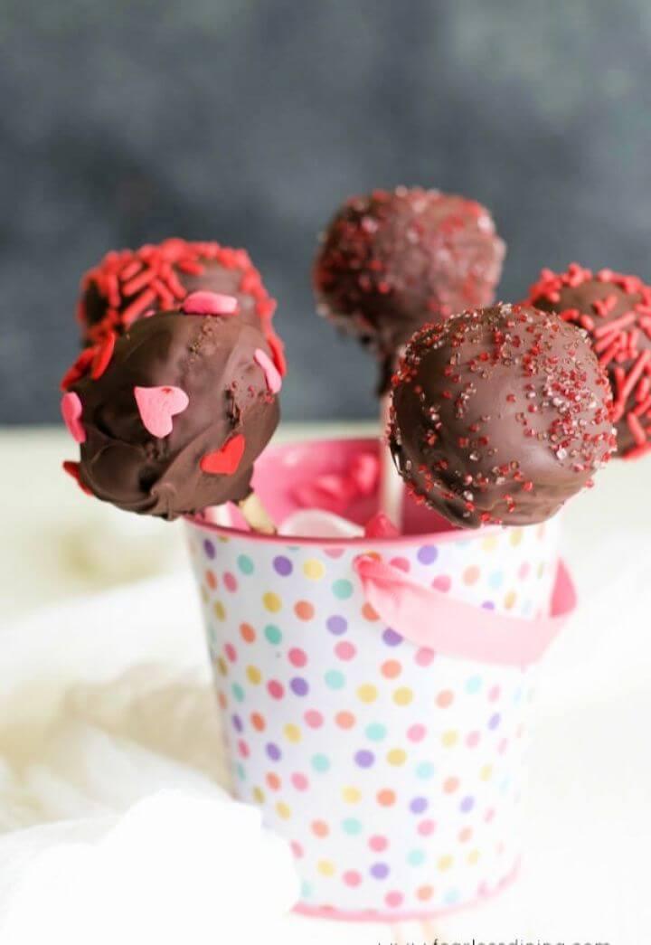 Make A DIY Gluten Free Chocolate Cake Pops