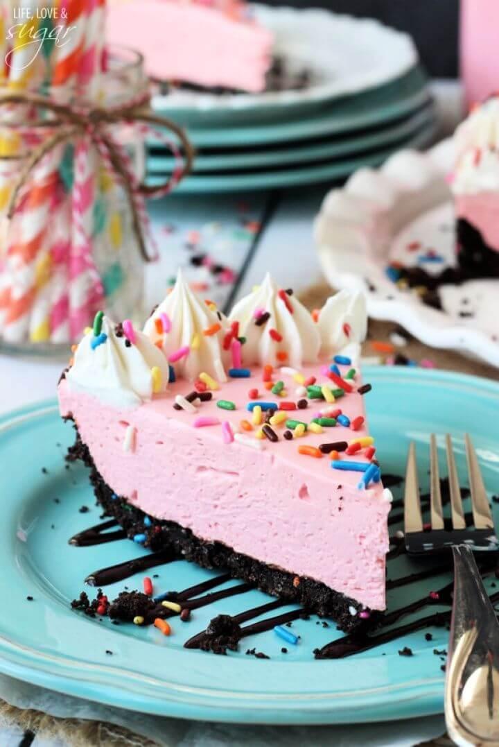 Make A DIY No Bake Strawberry Milkshake Cheesecake