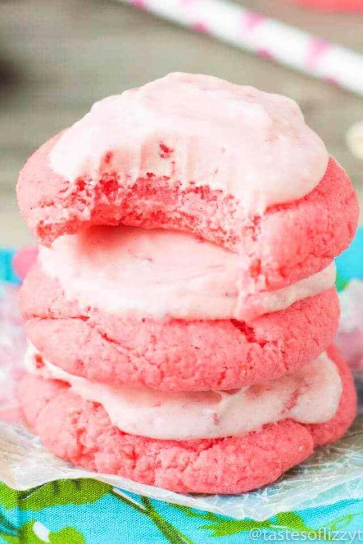 Strawberries And Cream Cookies