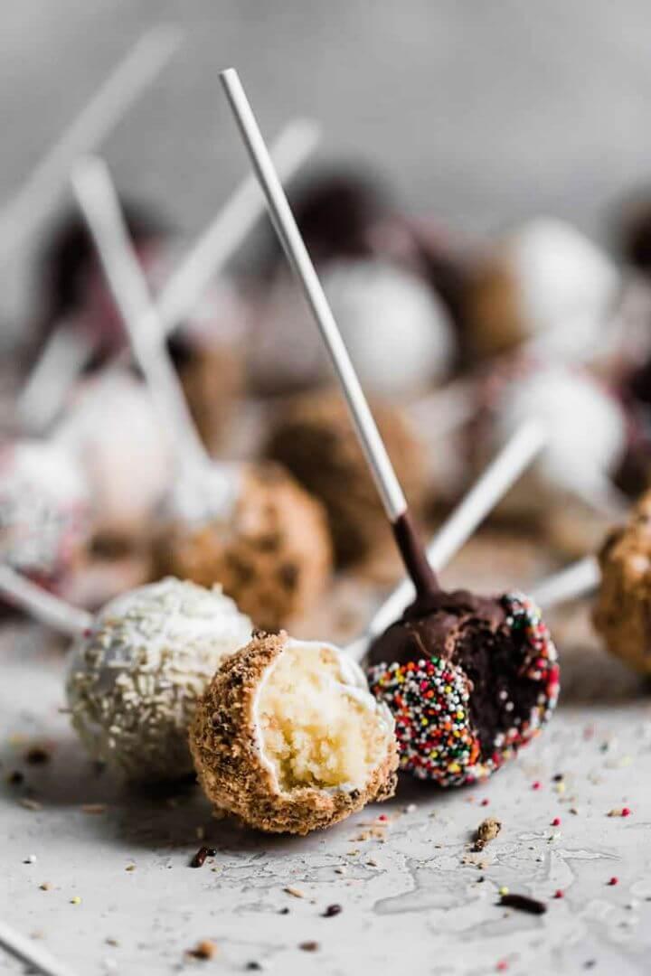 Super And Easy DIY Cake Pops