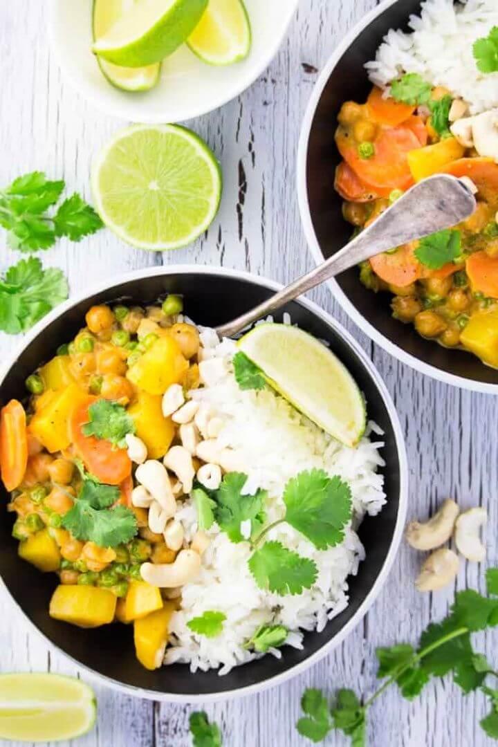 Easy DIY Vegan Chickpea Curry With Potatoes