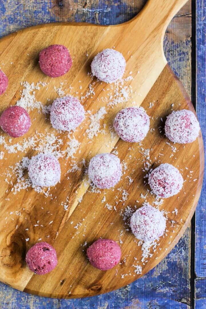 Raspberry Coconut Breakfast Balls