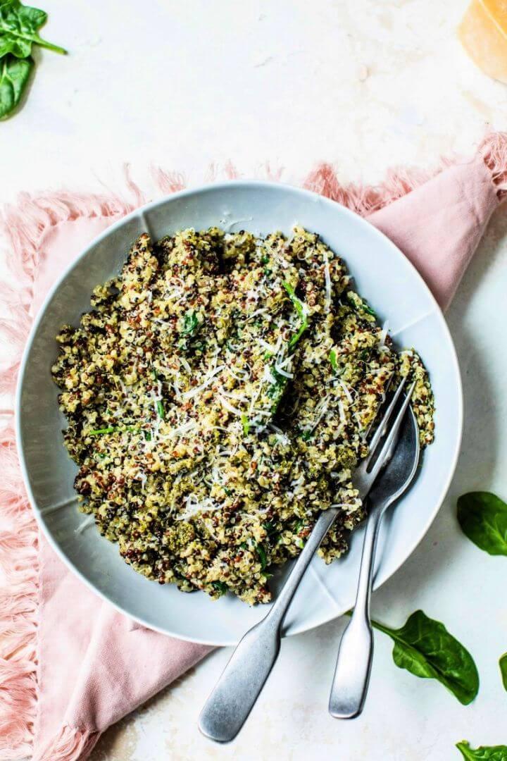 15 Minute Spinach Pesto Quinoa Bowl