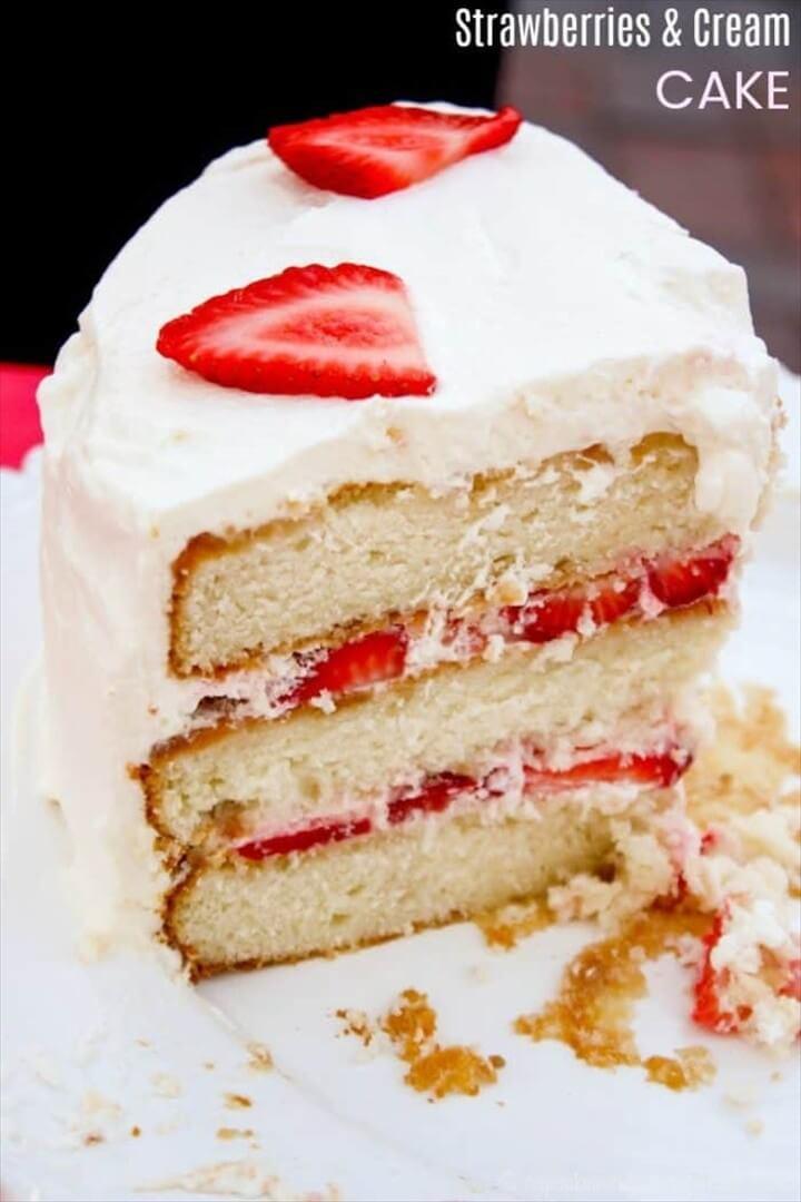 Classic Strawberries and Cream Cake Recipe