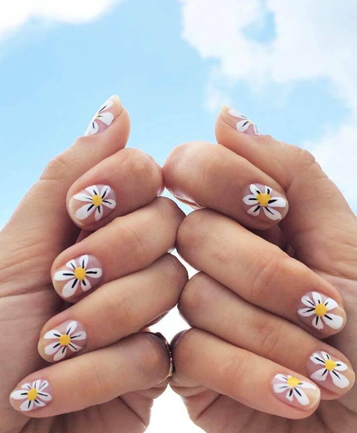 Daisy Nail Art by Jessica Washick