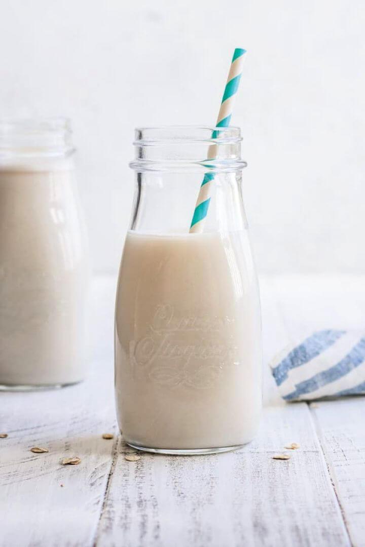 Easy DIY Homemade Vanilla Oat Milk