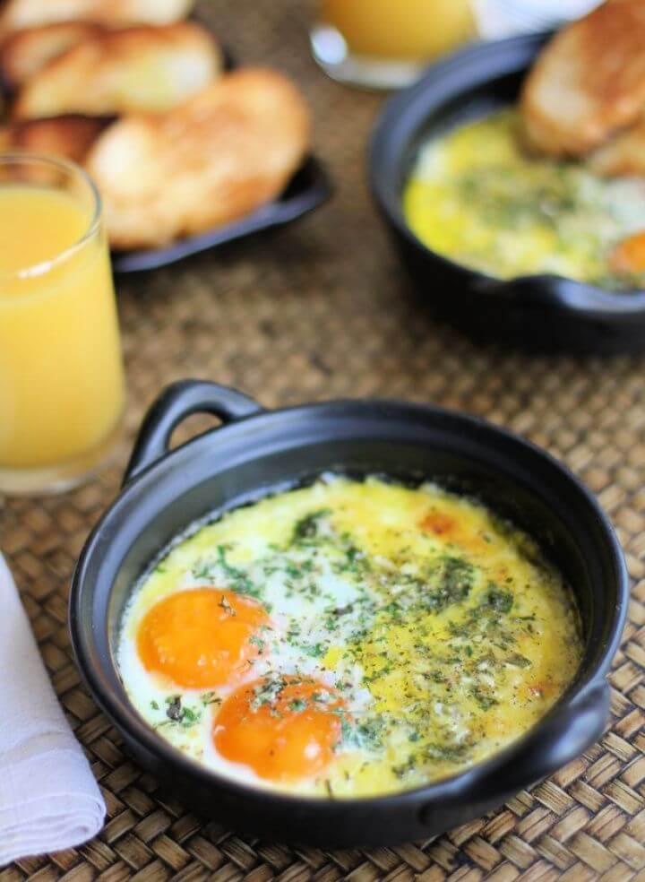 Low Calorie Herb Baked Eggs