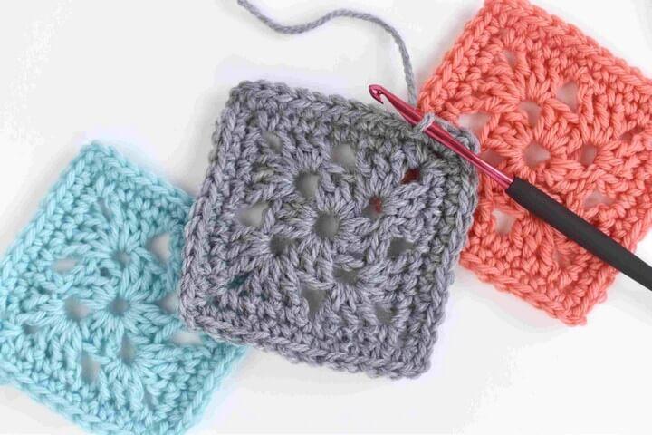 Easy Granny Square Crochet Pattern