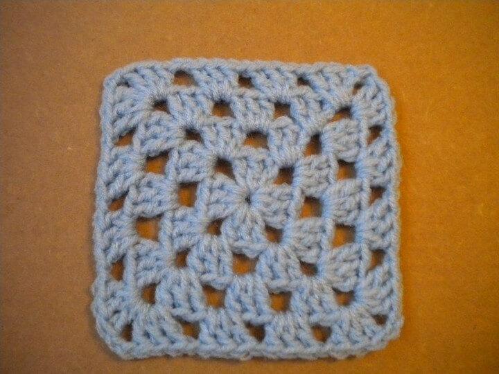 How to Crochet a Granny Square 3 Steps