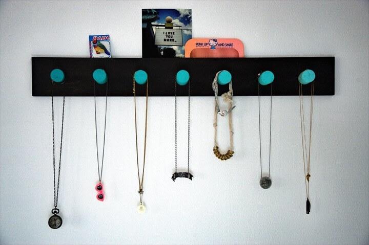 DIY Ombre Necklace Rack