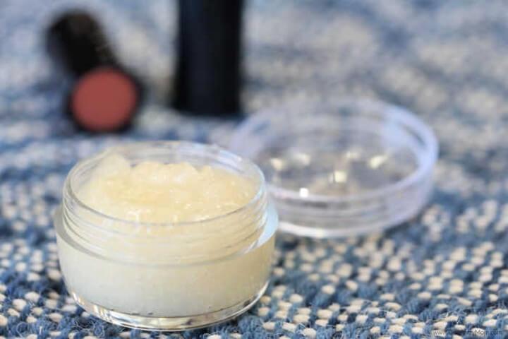 diy lip scrub without honey, diy lip scrub with coconut oil, diy lip scrub without coconut oil, diy lip scrub with vaseline, diy lip scrub without honey and coconut oil, diy lip scrub with brown sugar, cinnamon lip scrub, diy lip scrub with cocoa butter, diy lip balm without beeswax, diy lip moisturizer, diy lip gloss, how to make lip gloss, troom troom lip balm, diy lip balm with vaseline, diy lipstick, homemade cherry lip balm, diytomake.com