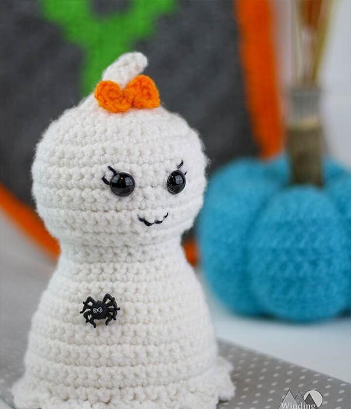 Pretty Little Ghost Free Crochet Pattern