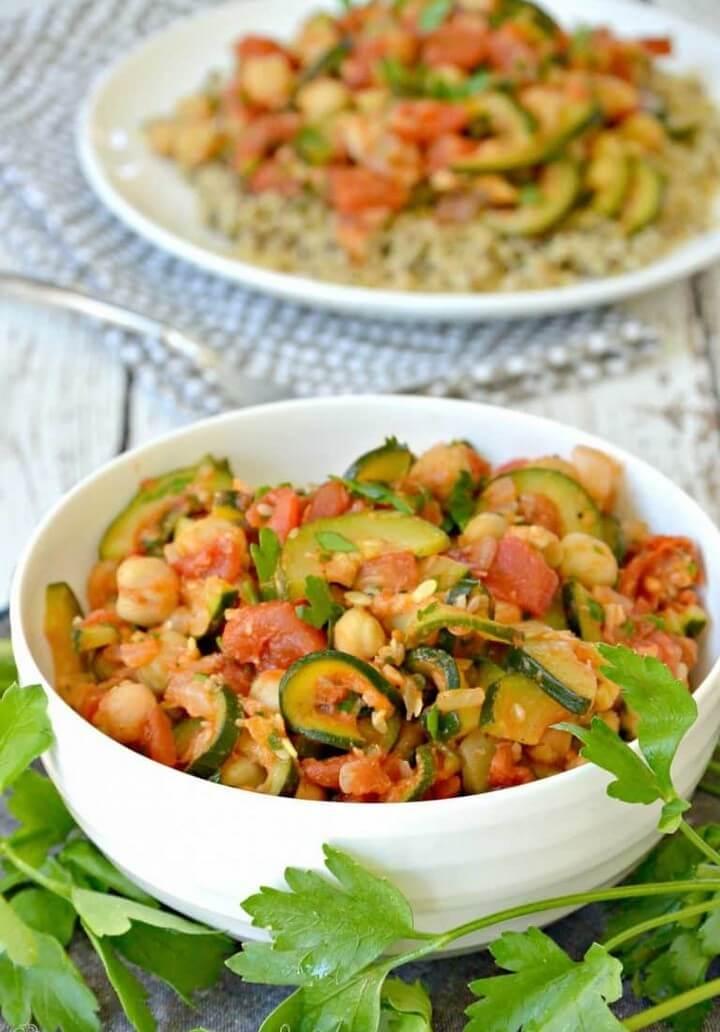 Stewed Zucchini with Tomatoes and Chickpeas