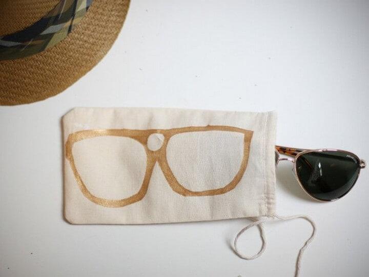 Cute DIY Ltther Sunglass Case, diy home decor projects, diy home decor crafts, diy home decor pinterest, modern diy home decor, diy home decor ideas living room, diy home decor online, diy hacks home decor, diy ideas for the home, Easy Paper Crafts, Easy Diy Crafts, Diy Paper, Fun Crafts, Decorative Paper Crafts, Amazing Crafts, Craft Projects For Adults, Crafts For Teens To Make, Art Projects, Beauty & Health, Crafts,Decor, DIY Fashion, DIY Ideas And Crafts For Women, DIY Project Ideas For Men Gifts, Ideas By Project Type Kids, Lighting, Mason Jar Ideas, Project Ideas Sewing, Uncategorized, Upcycled And Repurposed Crafts, diy crafts tutorials, diy crafts for home decor, diy crafts youtube, diy crafts to sell, diy crafts with paper, diy crafts for girls, easy diy crafts, diy crafts for kids, diy craft ideas for home decor, craft ideas for adults, craft ideas with paper, craft ideas to sell, craft ideas for the home, craft ideas for children, diy crafts with paper, craft ideas for kids, diy craft, diy craft christmas, diy craft table, halloween diy craft, diy craft for adults, diytomake.com