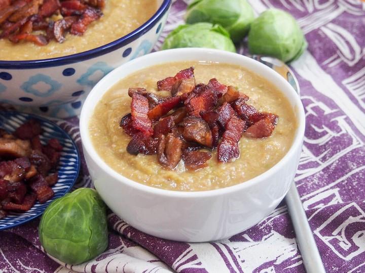Brussel sprout soup with crispy bacon and chestnut
