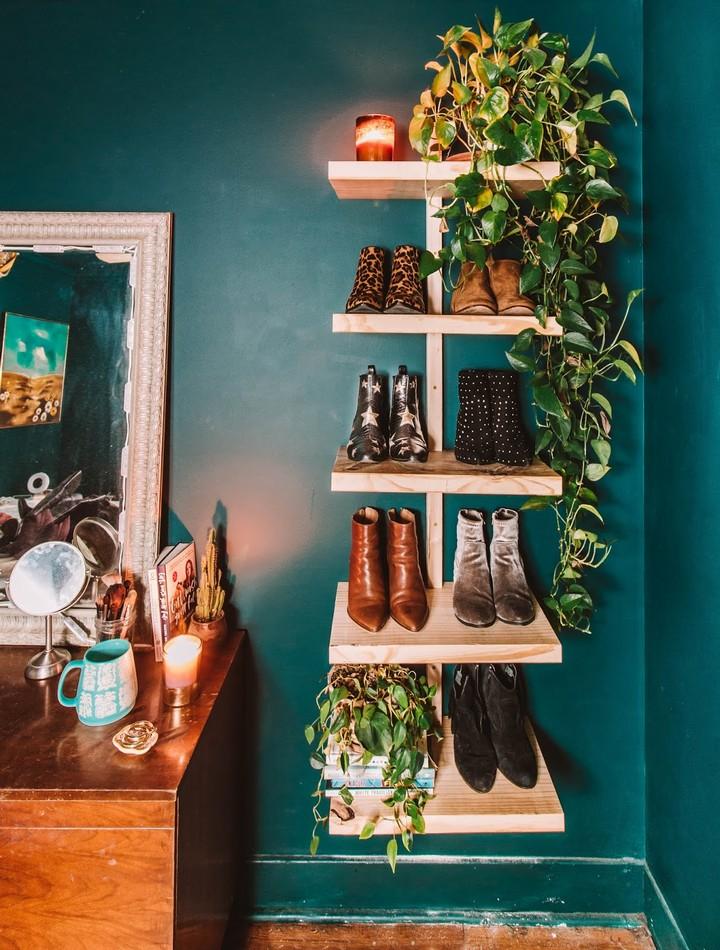 Chic Wall mounted Wooden Shoe Shelf